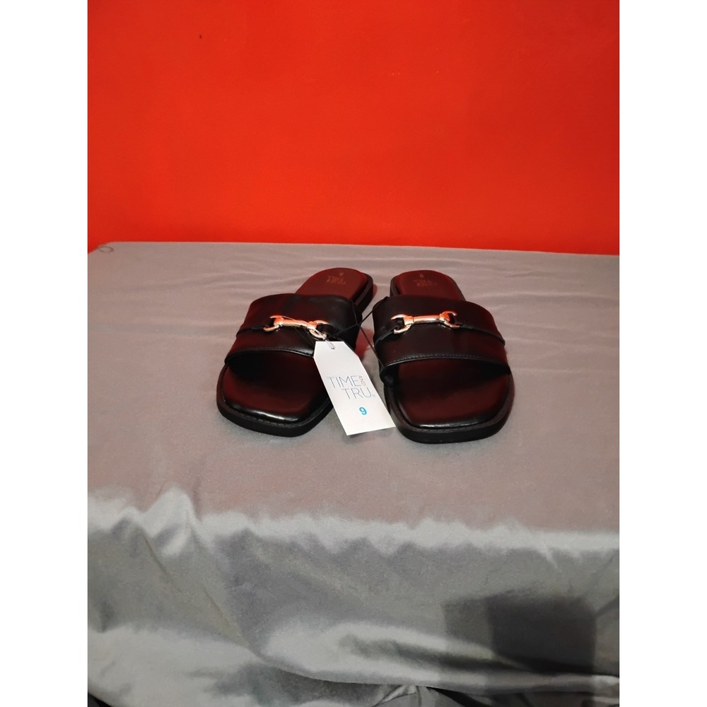 Time And Tru  Womens Sandals‎ Size 9